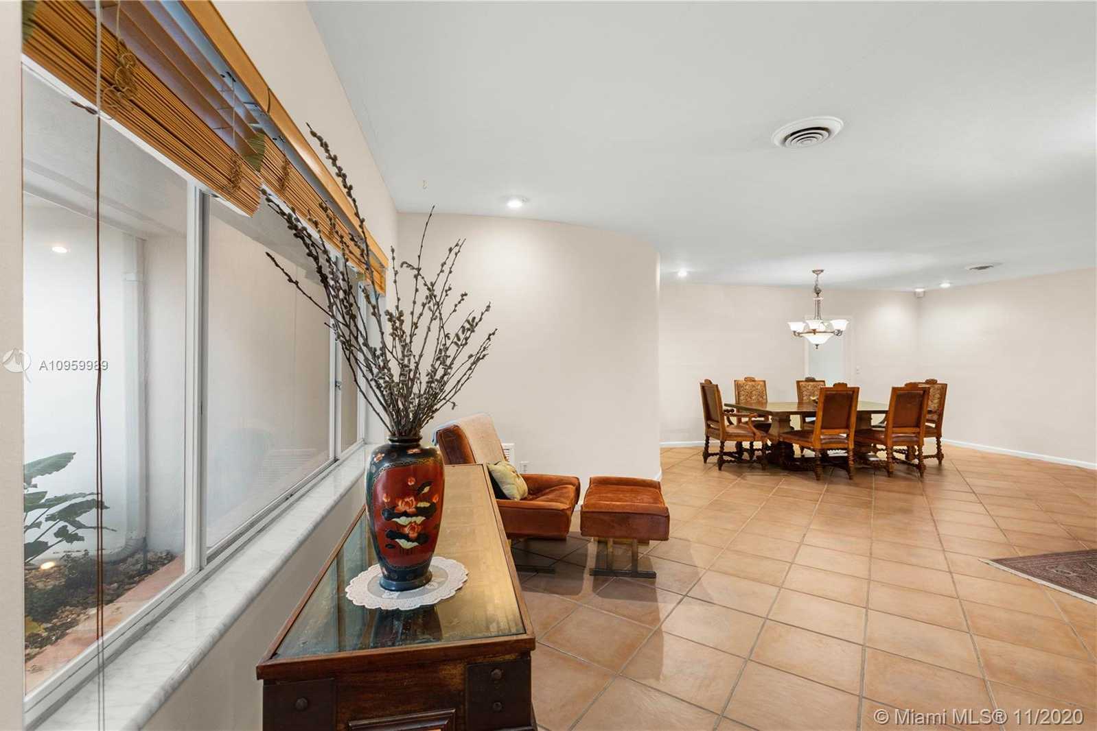 Small Image of 439 HARDEE RD, Coral Gables Number 9