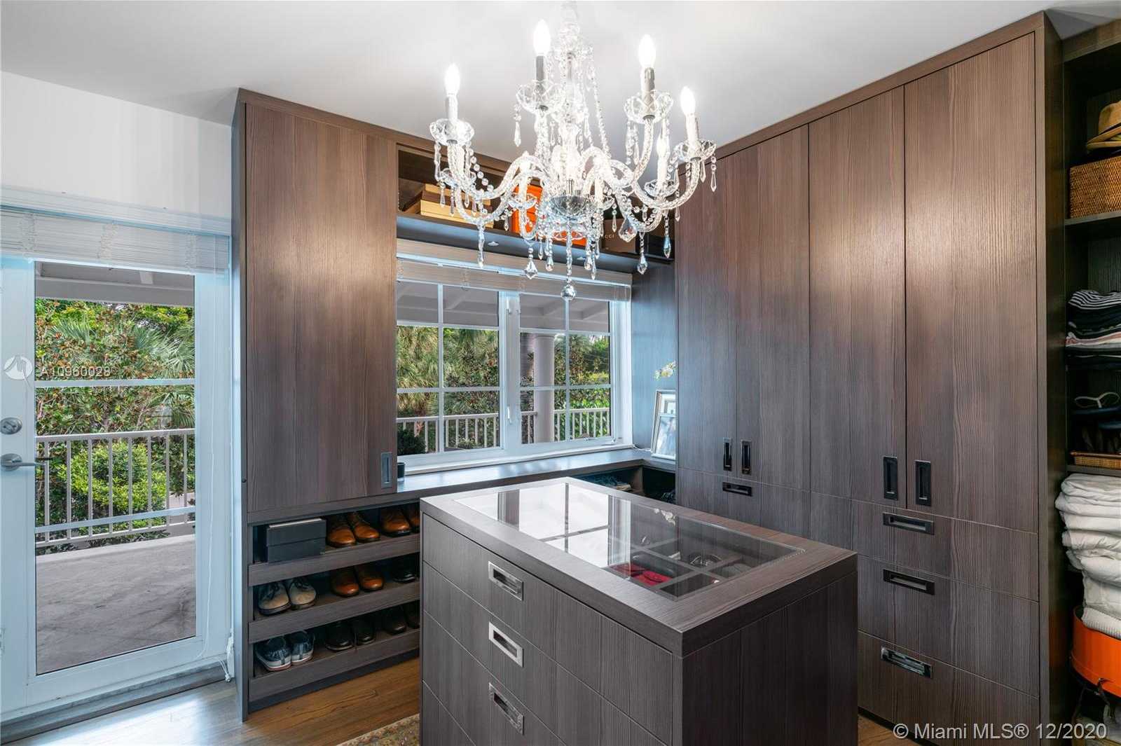 Small Image of 2534 FLAMINGO DR, Miami Beach Number 19
