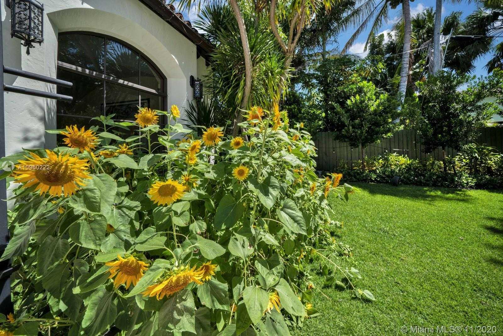 Small Image of 5645 NORTH BAY RD, Miami Beach Number 29