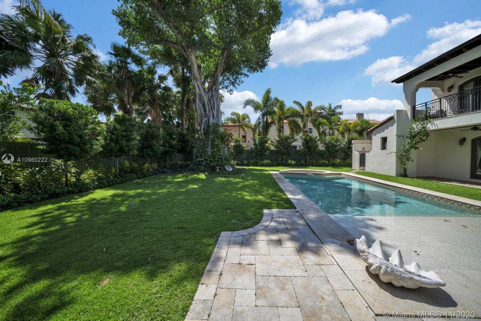 Small Image of 5645 NORTH BAY RD, Miami Beach Number 30