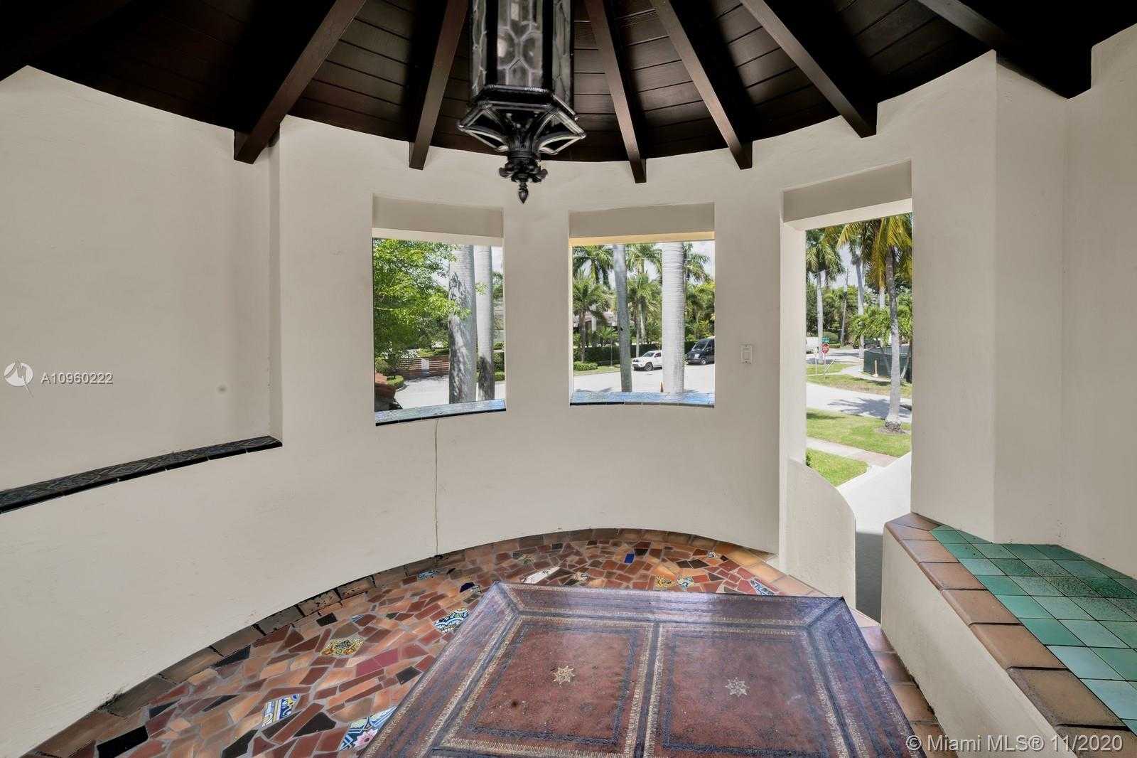 Small Image of 5645 NORTH BAY RD, Miami Beach Number 36