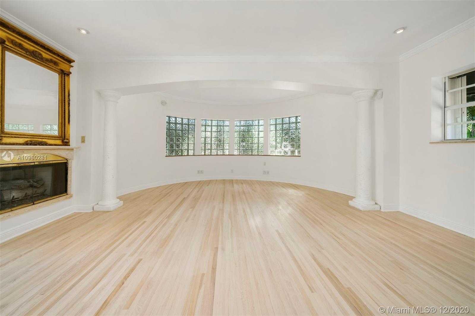 Small Image of 6145 PINE TREE DR, Miami Beach Number 16
