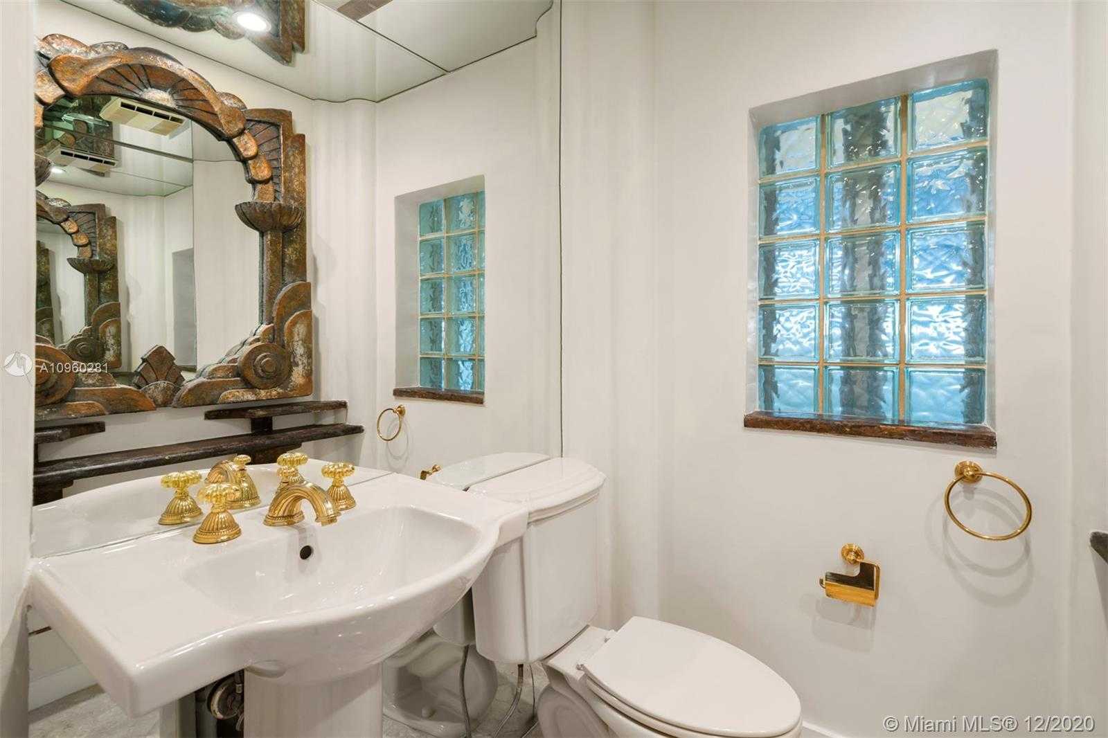 Small Image of 6145 PINE TREE DR, Miami Beach Number 34