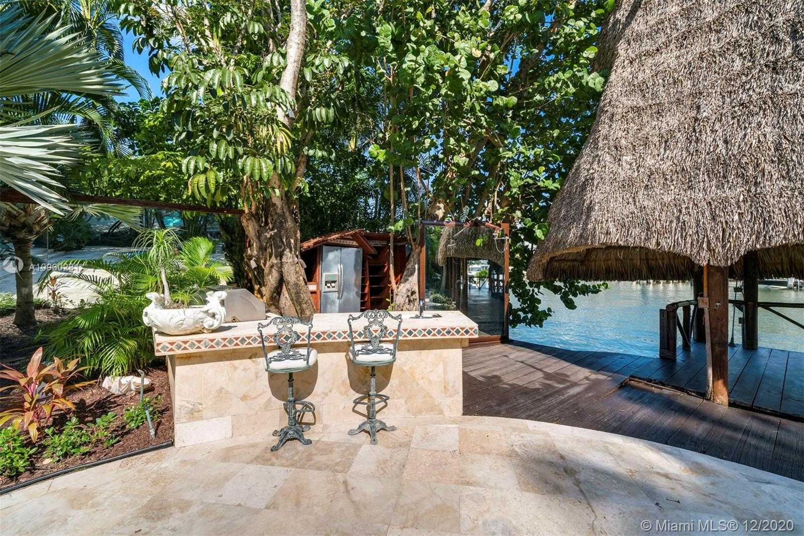 Small Image of 6145 PINE TREE DR, Miami Beach Number 35