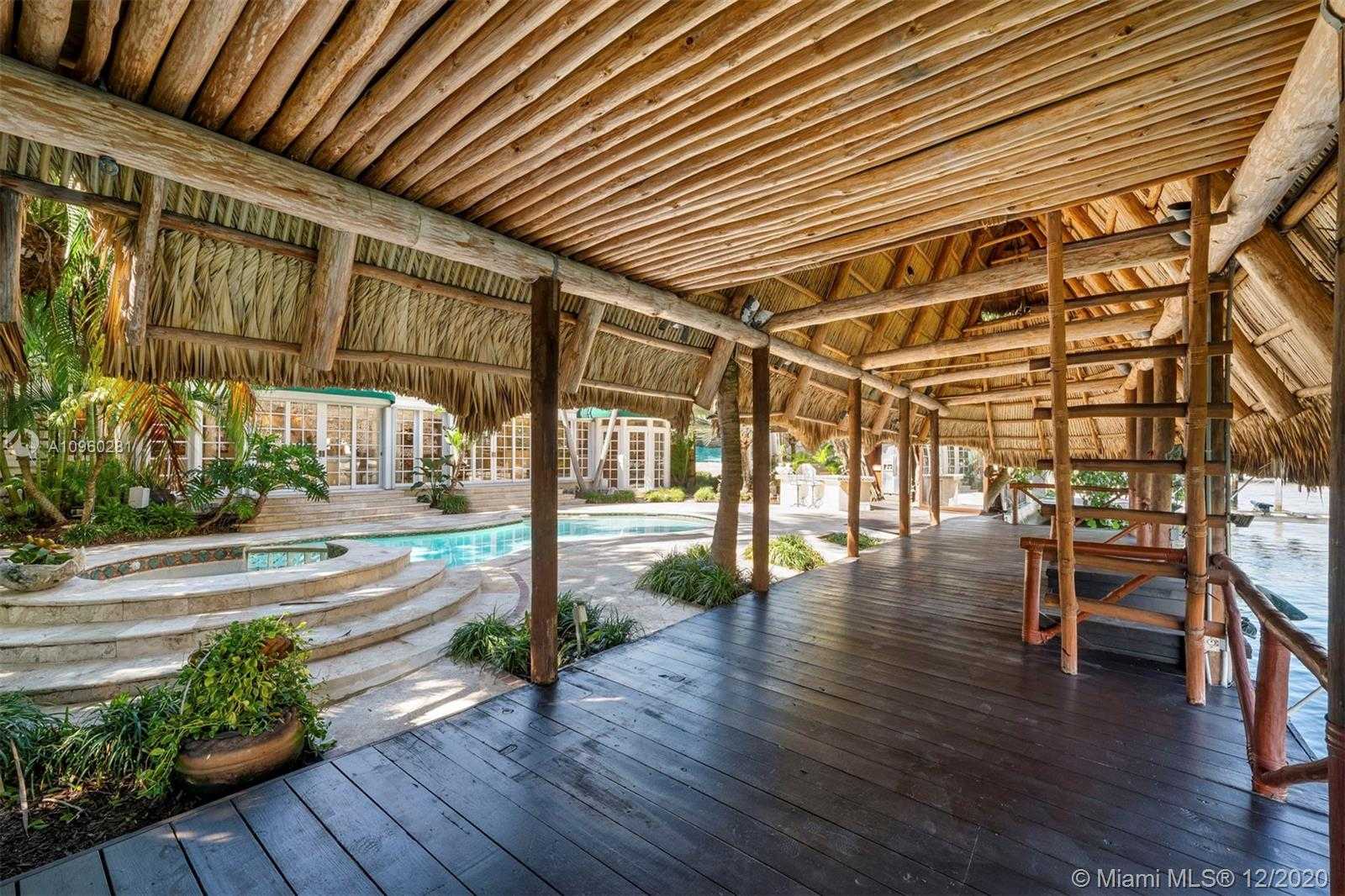 Small Image of 6145 PINE TREE DR, Miami Beach Number 37