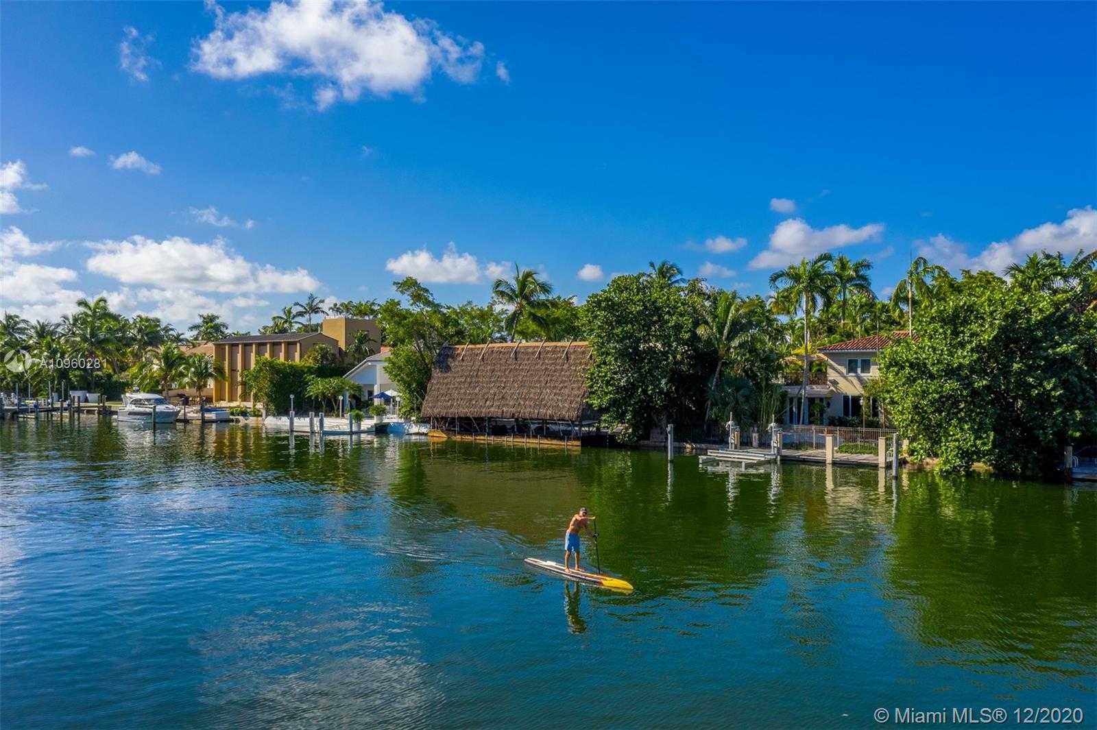 Small Image of 6145 PINE TREE DR, Miami Beach Number 41