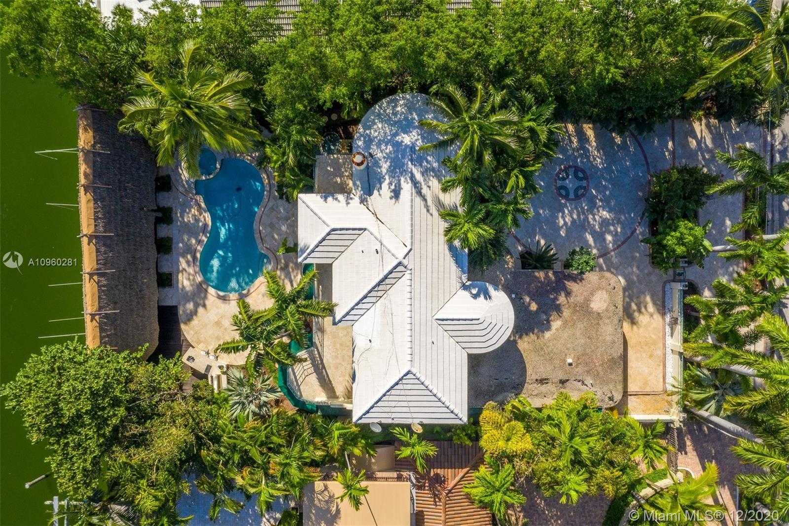 Small Image of 6145 PINE TREE DR, Miami Beach Number 46