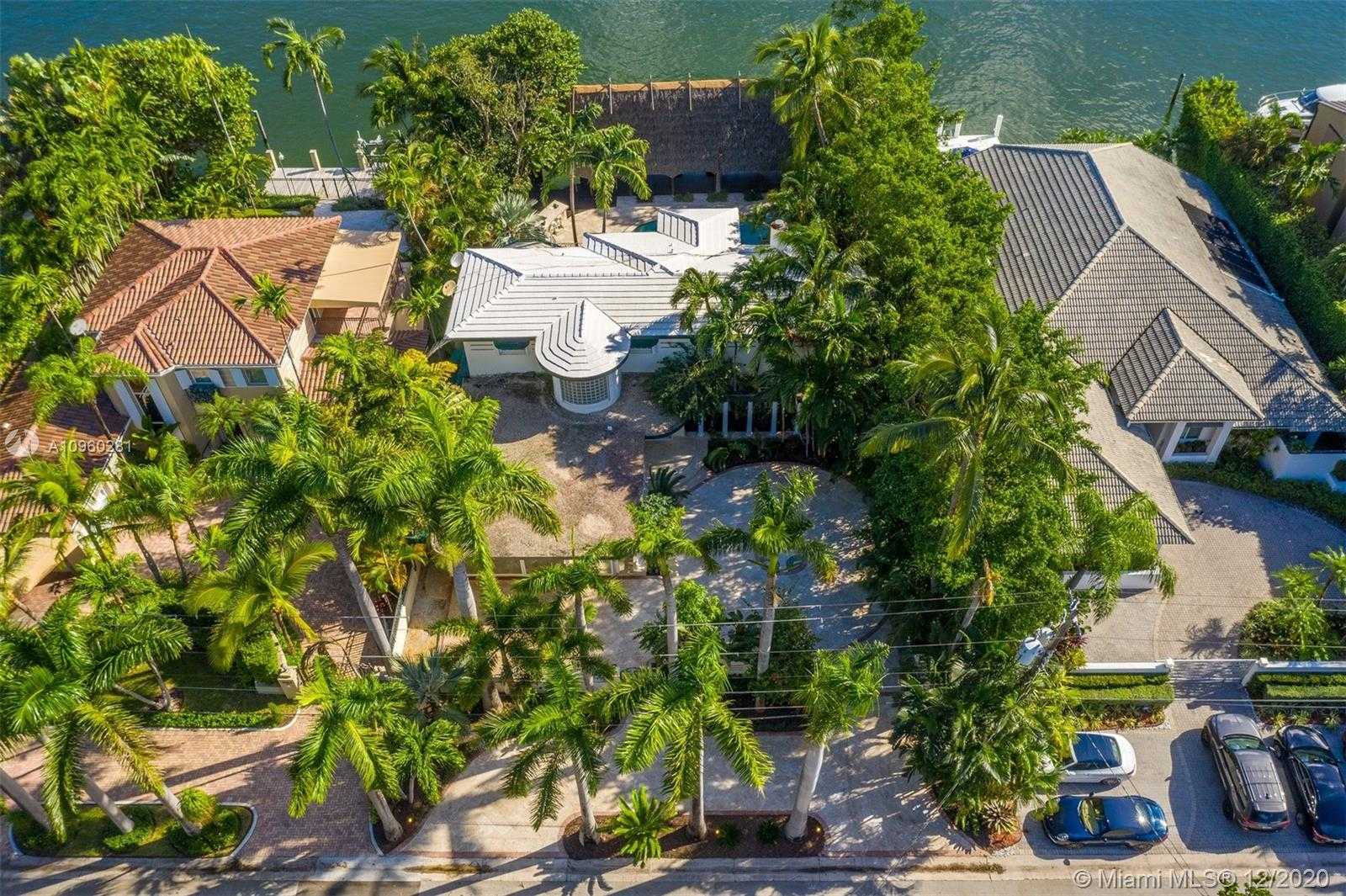Small Image of 6145 PINE TREE DR, Miami Beach Number 55