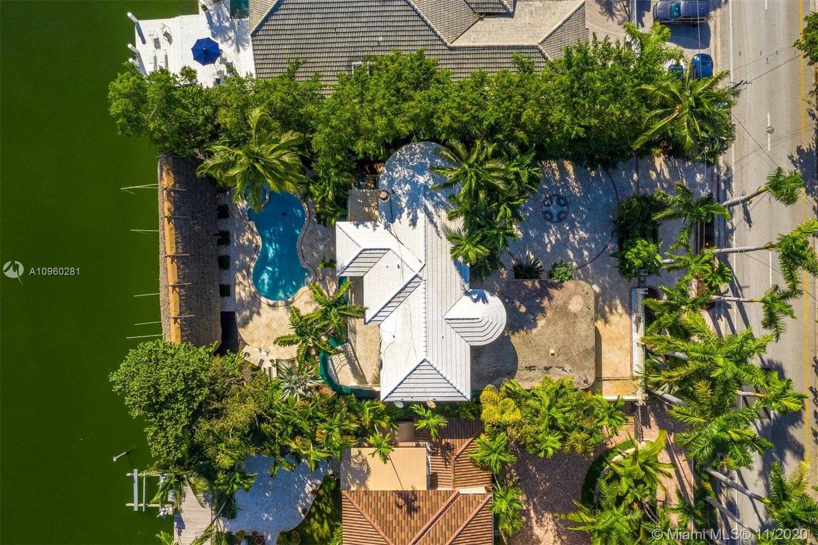 Small Image of 6145 PINE TREE DR, Miami Beach Number 66