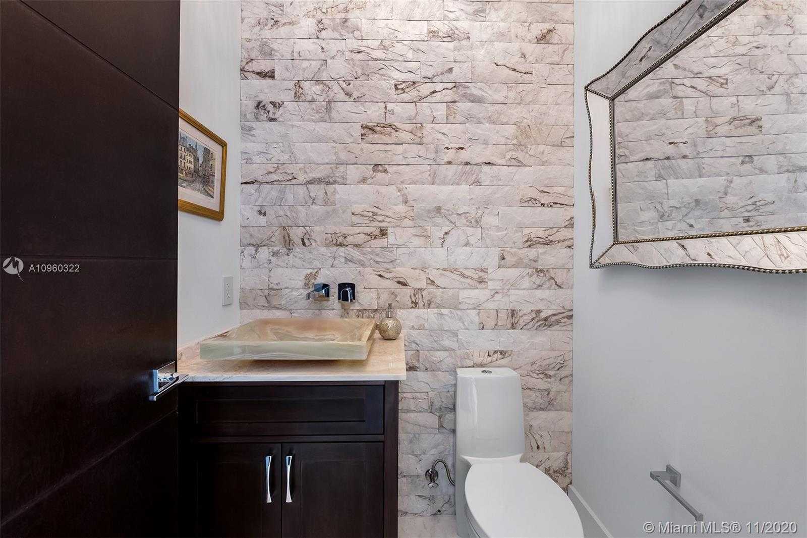 Small Image of 5555 SOUTH WEST 76TH ST, South Miami Number 15