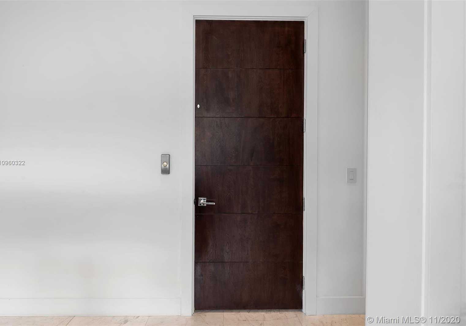 Small Image of 5555 SOUTH WEST 76TH ST, South Miami Number 16