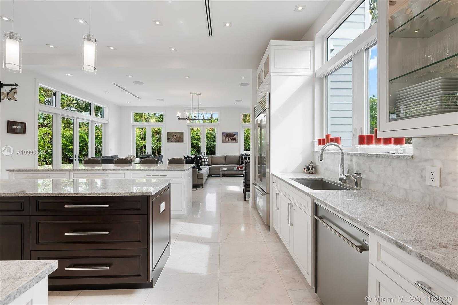 Small Image of 5555 SOUTH WEST 76TH ST, South Miami Number 22