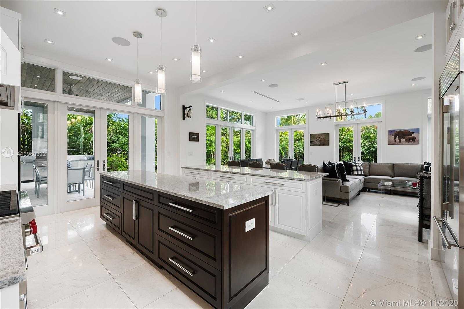 Small Image of 5555 SOUTH WEST 76TH ST, South Miami Number 23