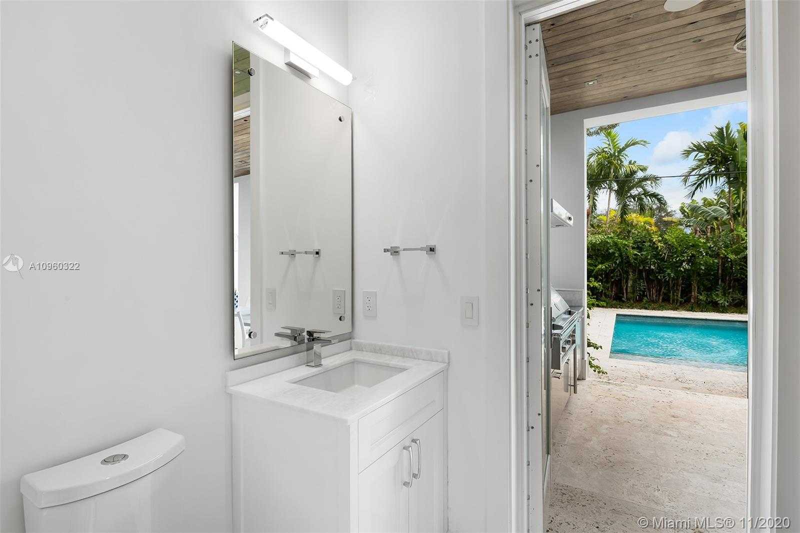 Small Image of 5555 SOUTH WEST 76TH ST, South Miami Number 32