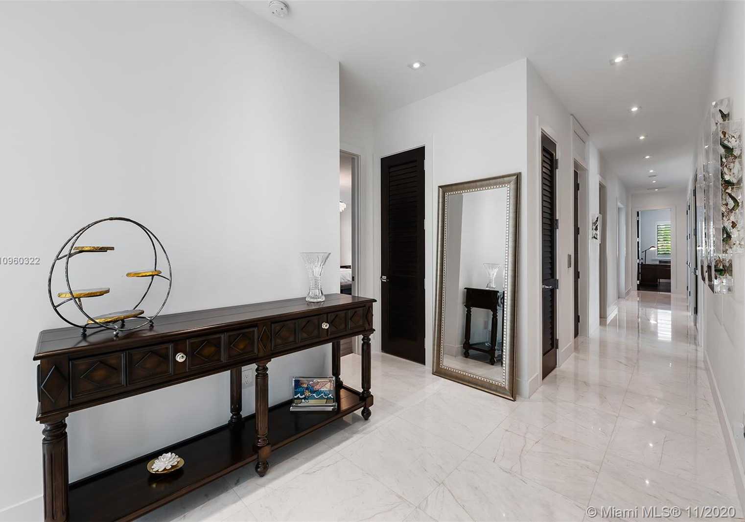 Small Image of 5555 SOUTH WEST 76TH ST, South Miami Number 38