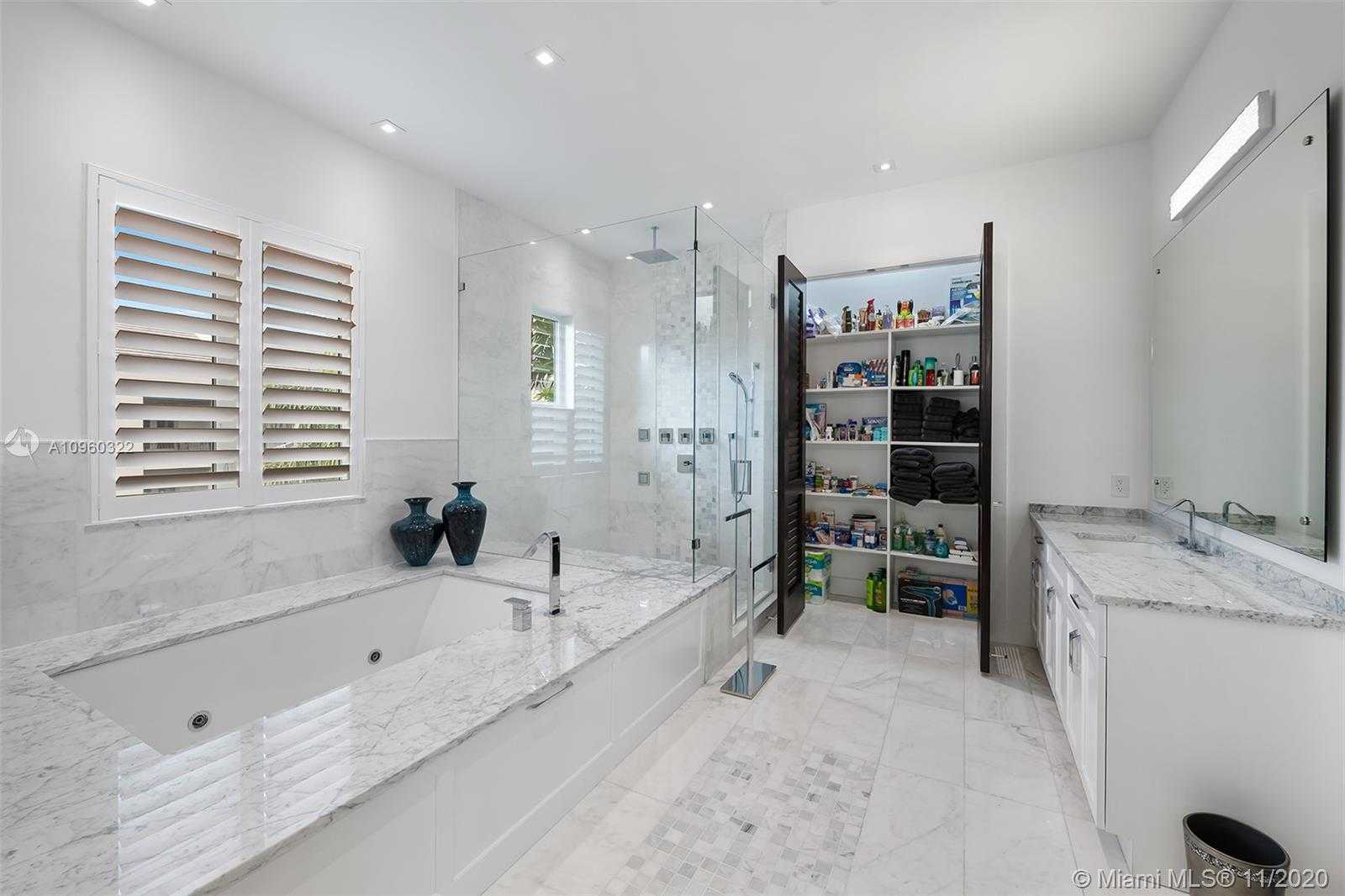 Small Image of 5555 SOUTH WEST 76TH ST, South Miami Number 44