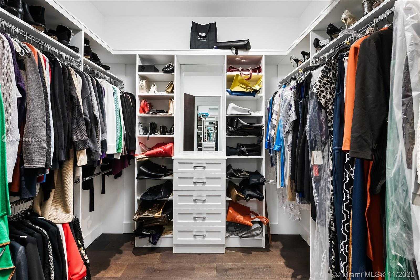 Small Image of 5555 SOUTH WEST 76TH ST, South Miami Number 45