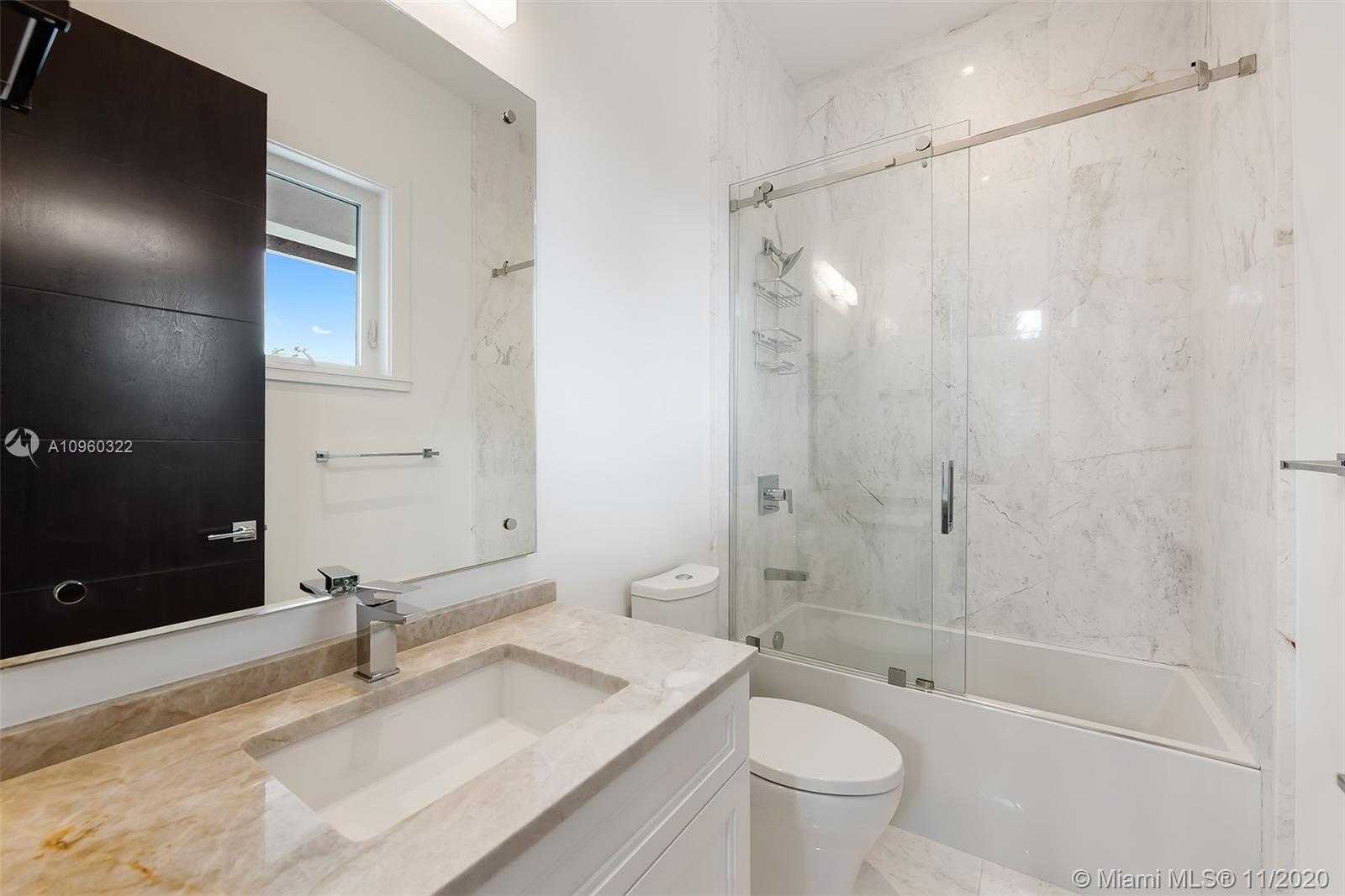 Small Image of 5555 SOUTH WEST 76TH ST, South Miami Number 49