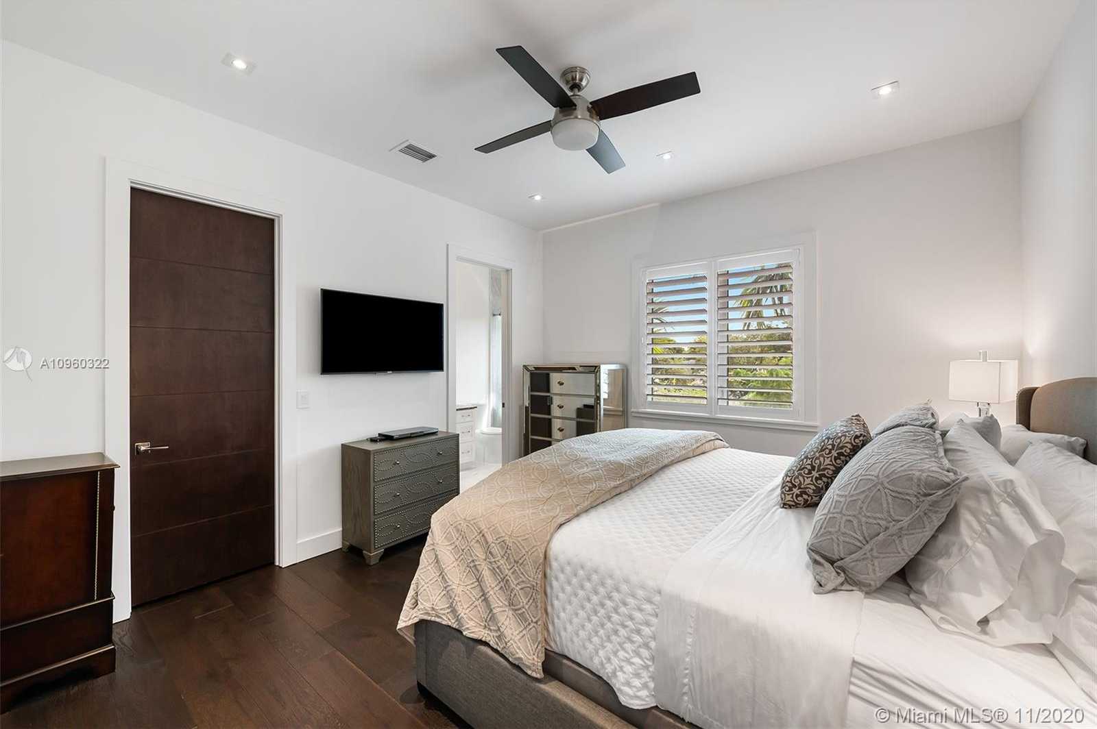 Small Image of 5555 SOUTH WEST 76TH ST, South Miami Number 52