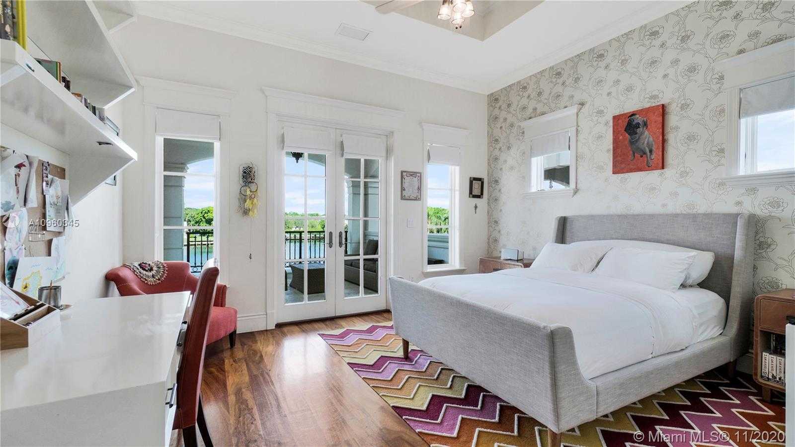 Small Image of 9320 GALLARDO ST, Coral Gables Number 16