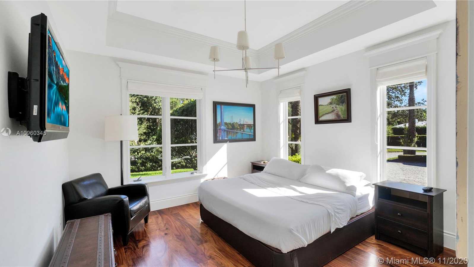 Small Image of 9320 GALLARDO ST, Coral Gables Number 21