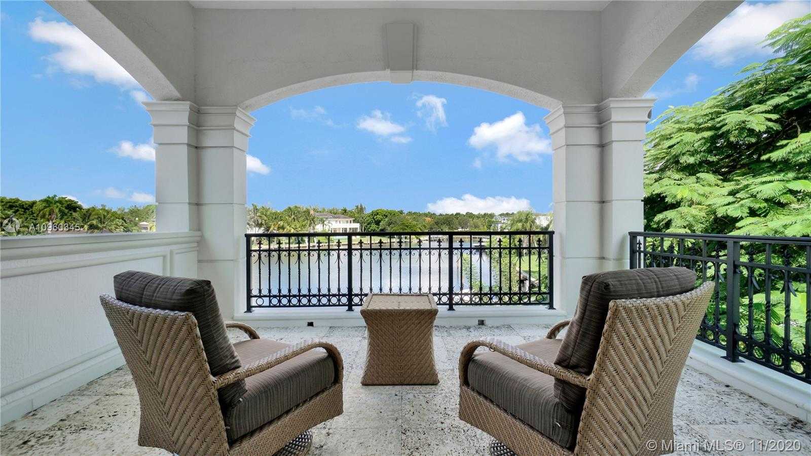 Small Image of 9320 GALLARDO ST, Coral Gables Number 24