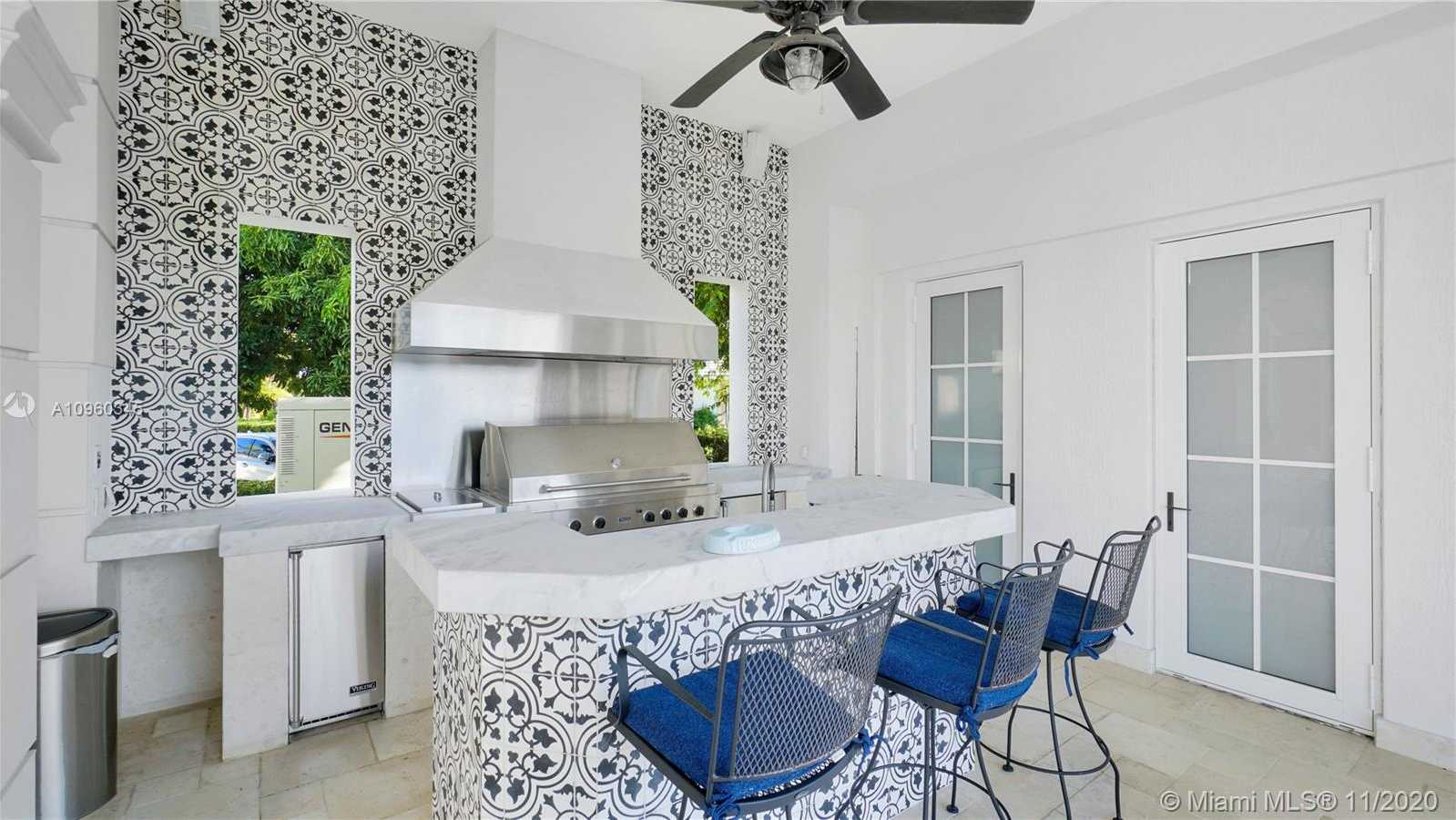 Small Image of 9320 GALLARDO ST, Coral Gables Number 25