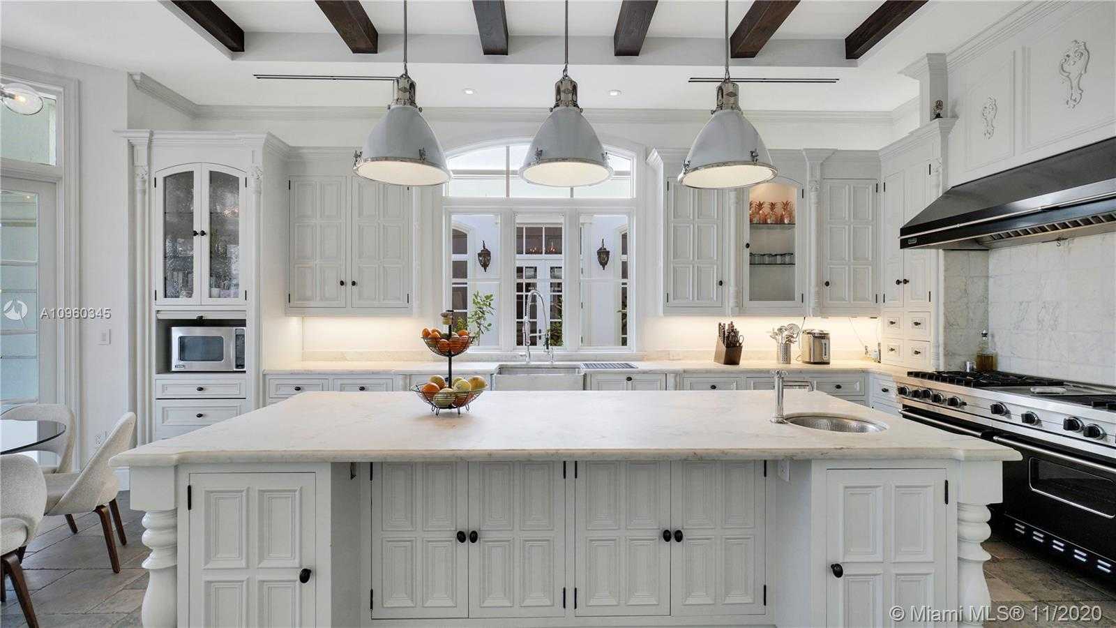 Small Image of 9320 GALLARDO ST, Coral Gables Number 6
