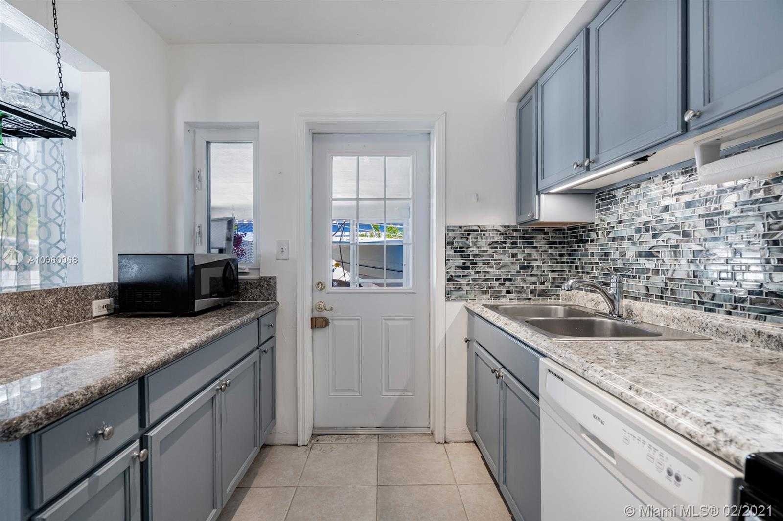 Small Image of 2650 SOUTH WEST 12TH TER, Fort Lauderdale Number 11