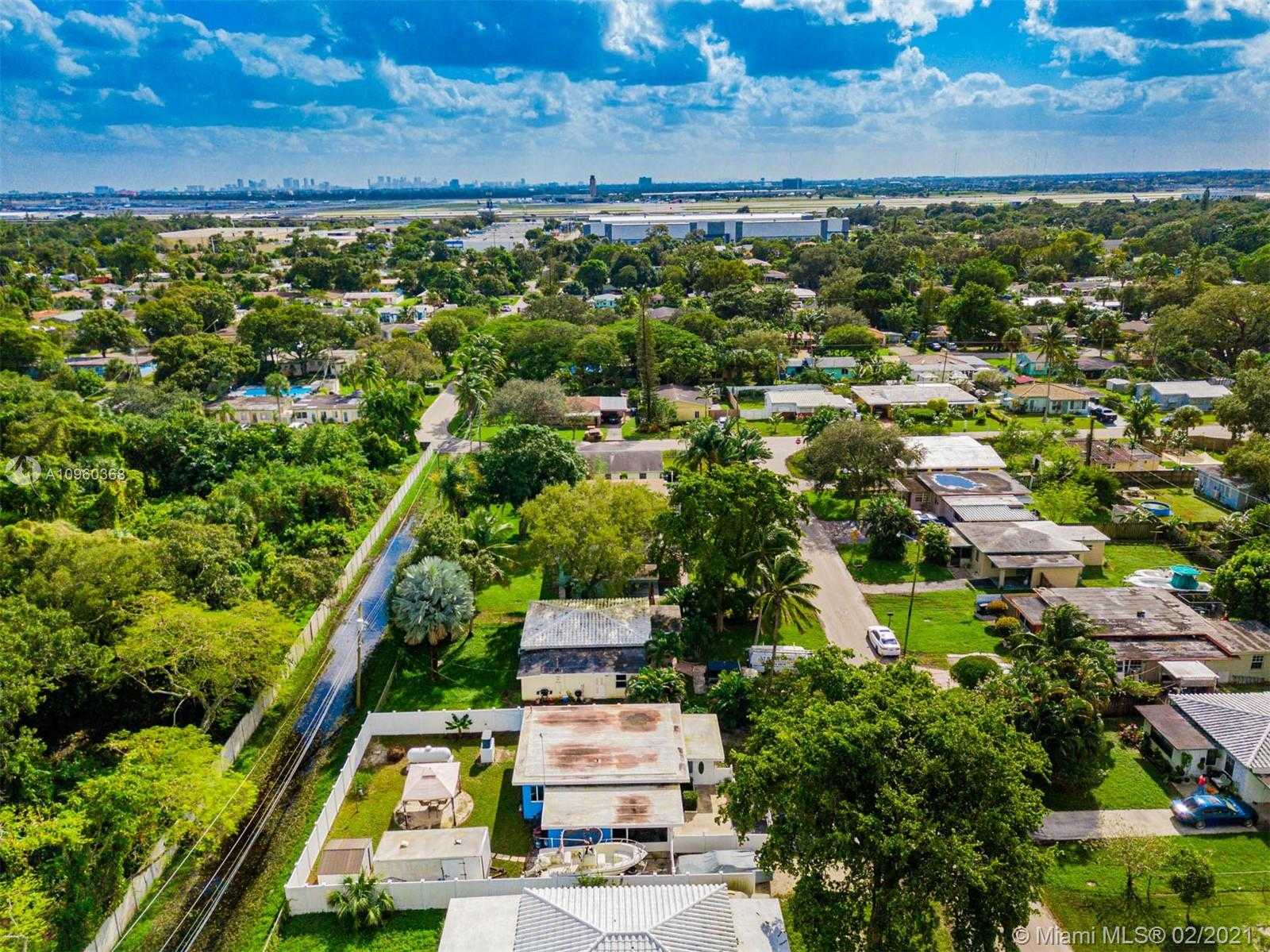 Small Image of 2650 SOUTH WEST 12TH TER, Fort Lauderdale Number 5