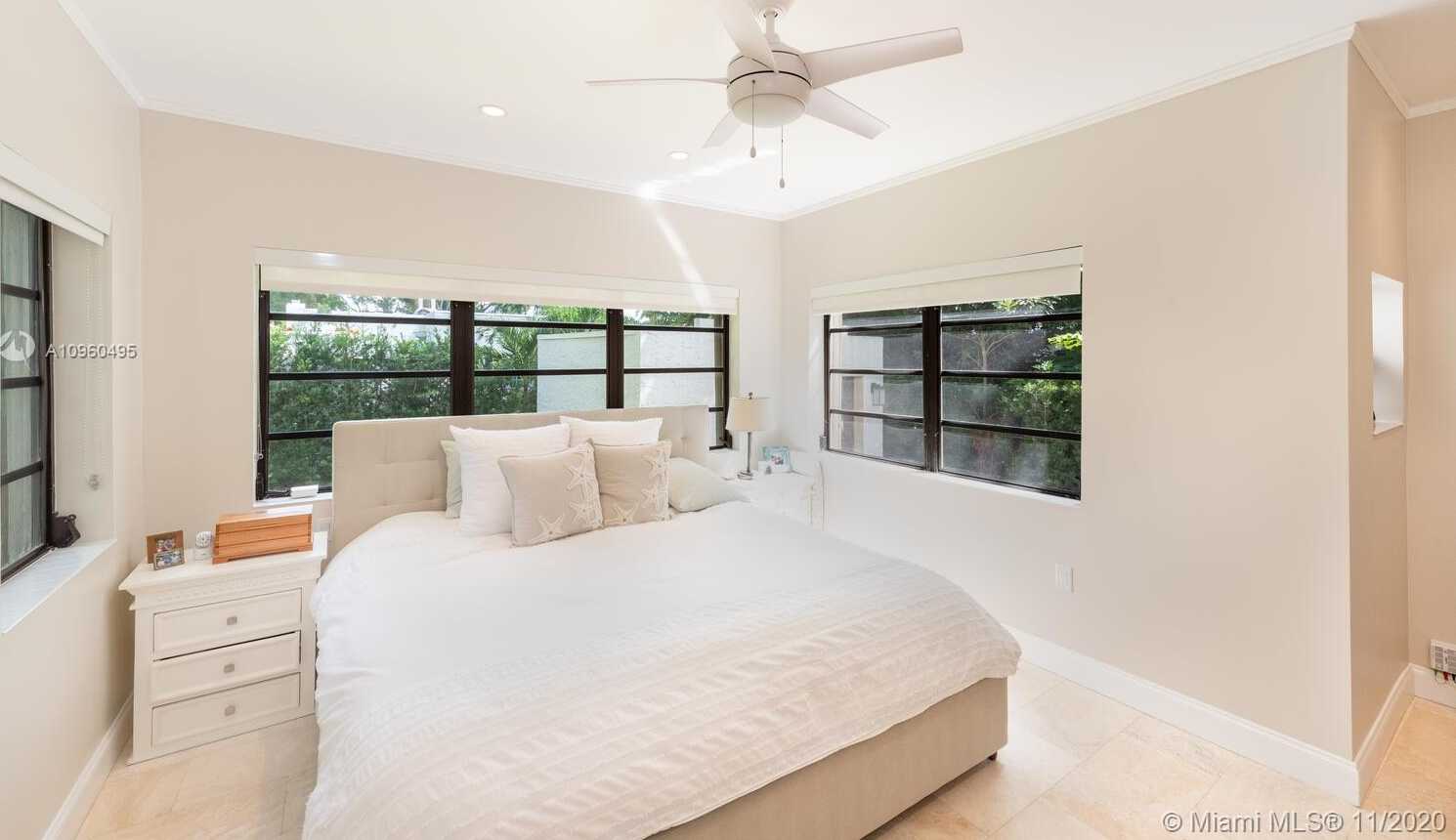 Small Image of 529 NAVARRE AVE, Coral Gables Number 11