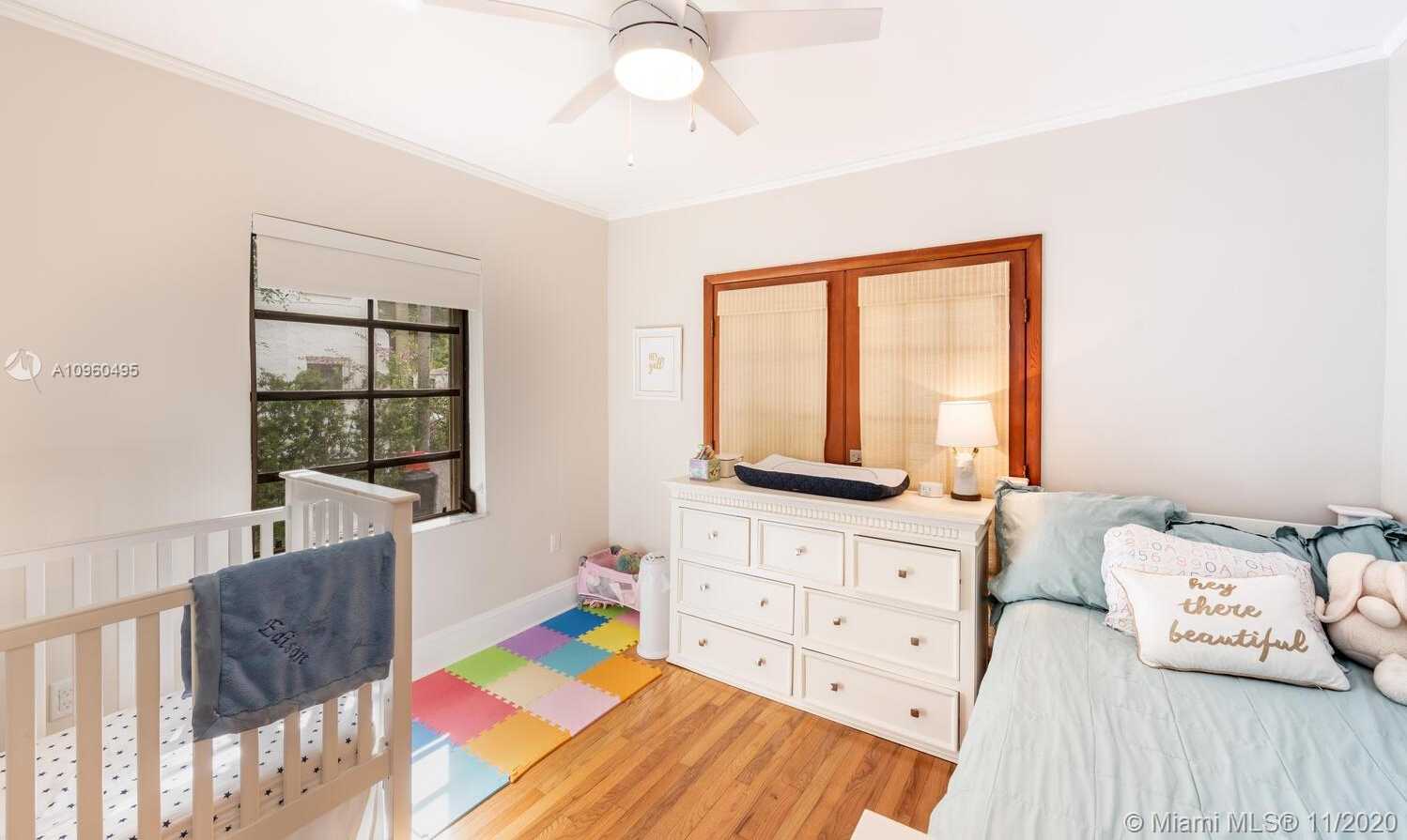 Small Image of 529 NAVARRE AVE, Coral Gables Number 16