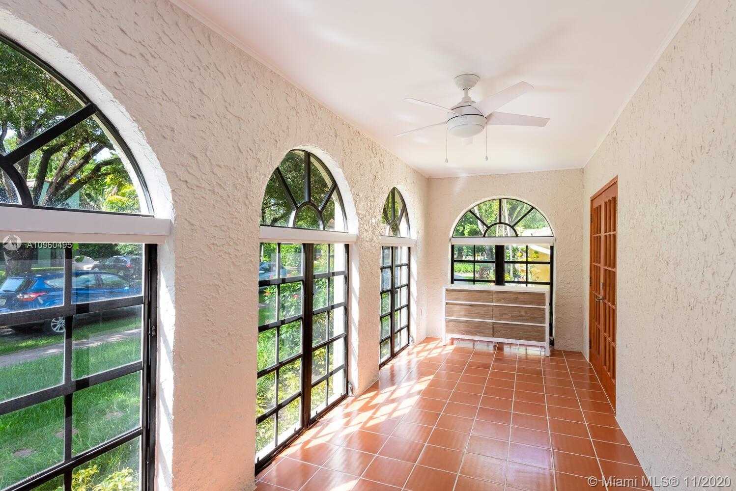 Small Image of 529 NAVARRE AVE, Coral Gables Number 5