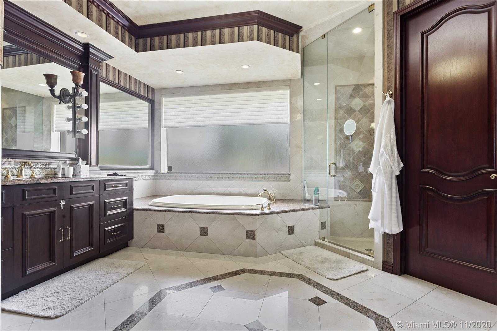 Small Image of 16421 NORTH EAST 34TH AVE, North Miami Beach Number 15