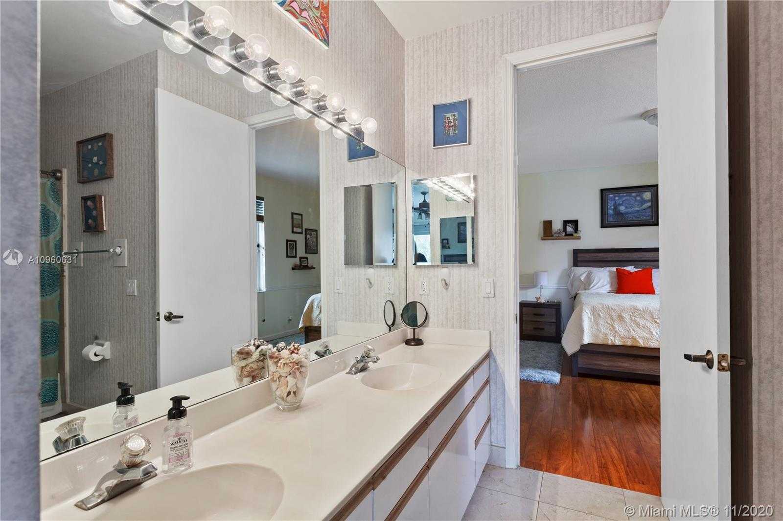Small Image of 16421 NORTH EAST 34TH AVE, North Miami Beach Number 18