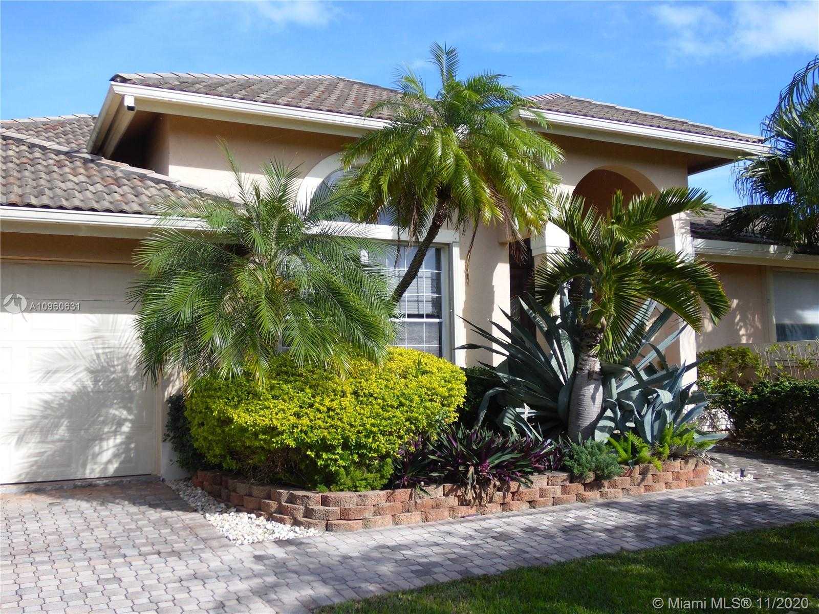 Small Image of 16421 NORTH EAST 34TH AVE, North Miami Beach Number 2