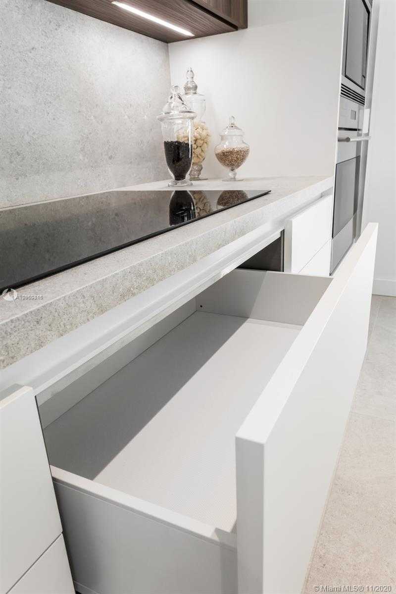 Small Image of 341 189TH ST, Sunny Isles Beach Number 14