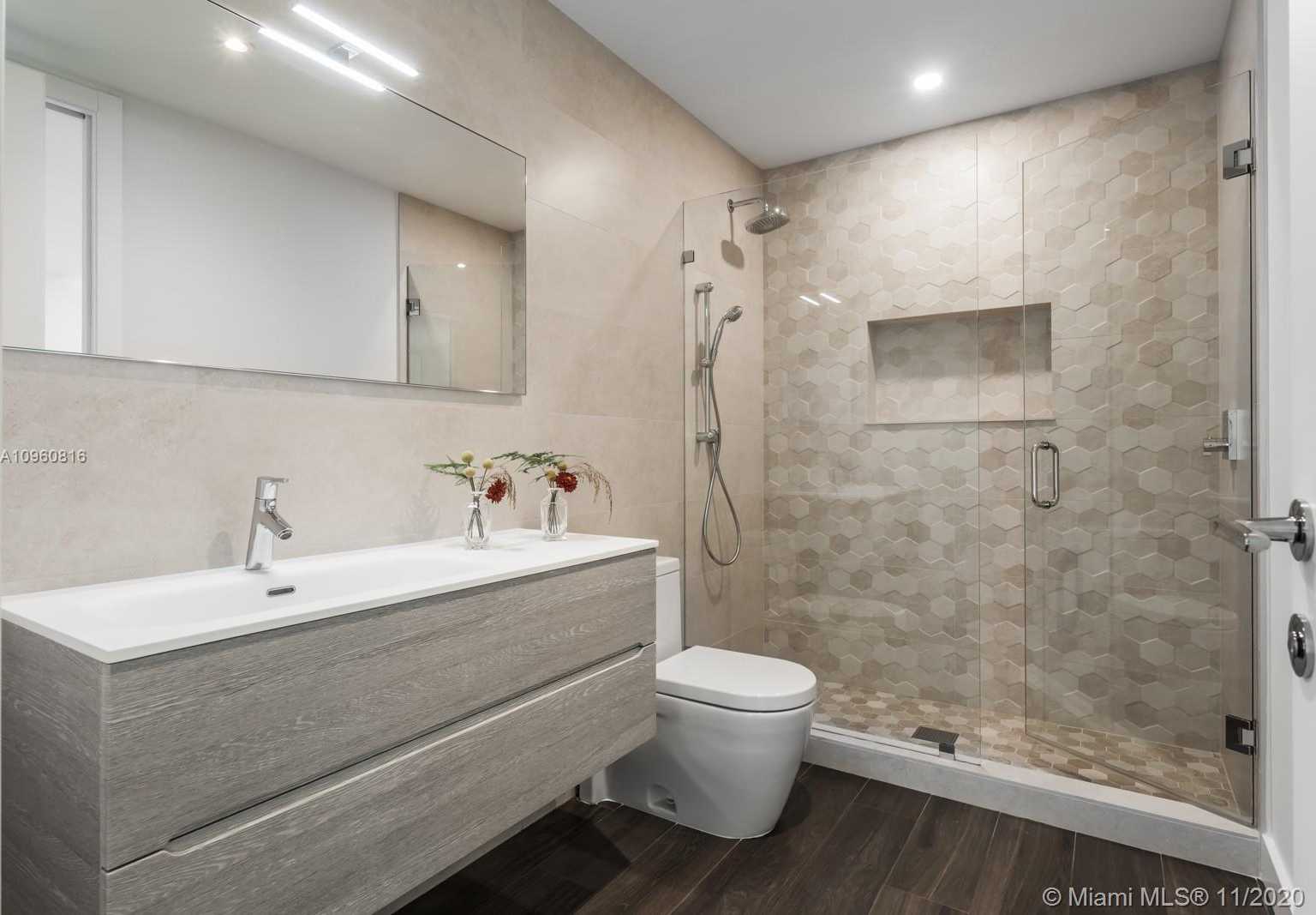 Small Image of 341 189TH ST, Sunny Isles Beach Number 32