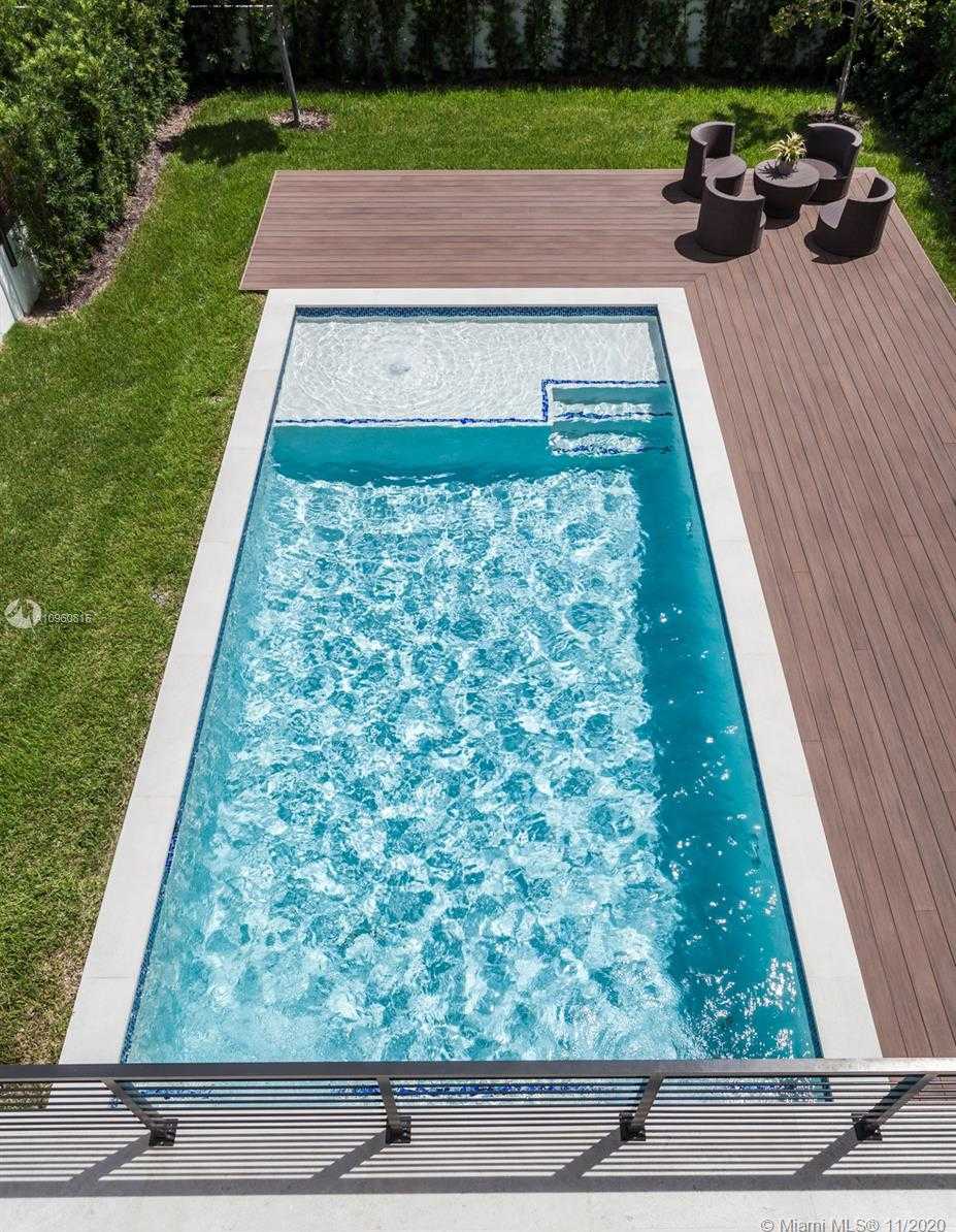 Small Image of 341 189TH ST, Sunny Isles Beach Number 4