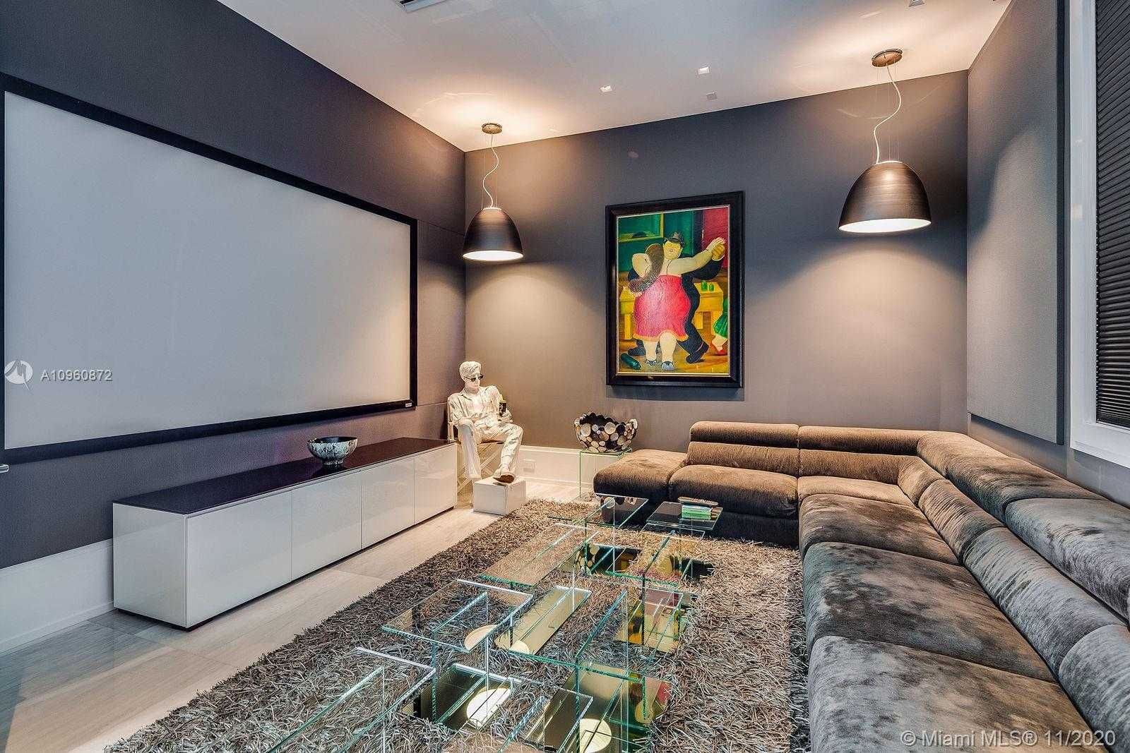 Small Image of 6875 SUNRISE DR, Coral Gables Number 10