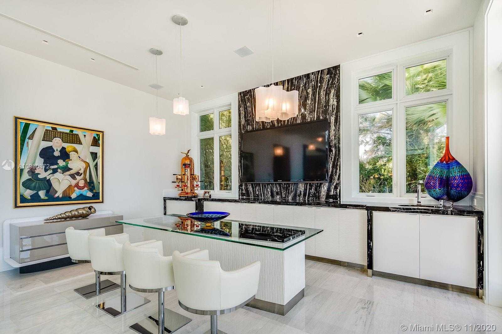 Small Image of 6875 SUNRISE DR, Coral Gables Number 11