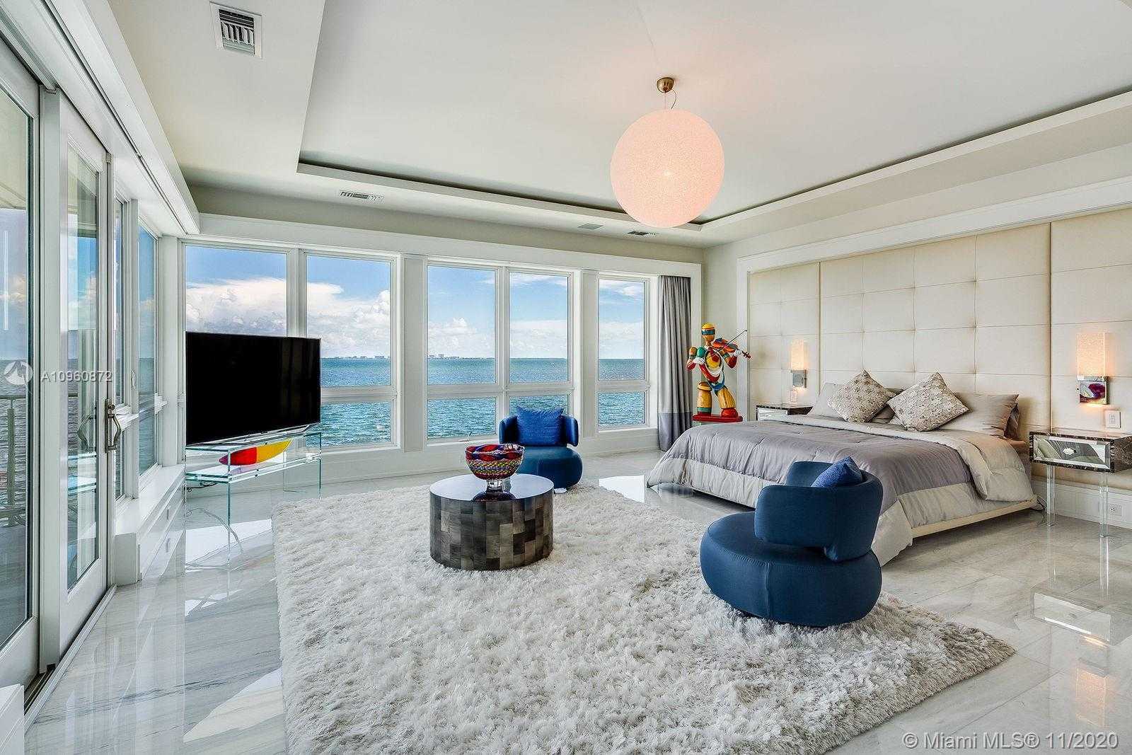 Small Image of 6875 SUNRISE DR, Coral Gables Number 14