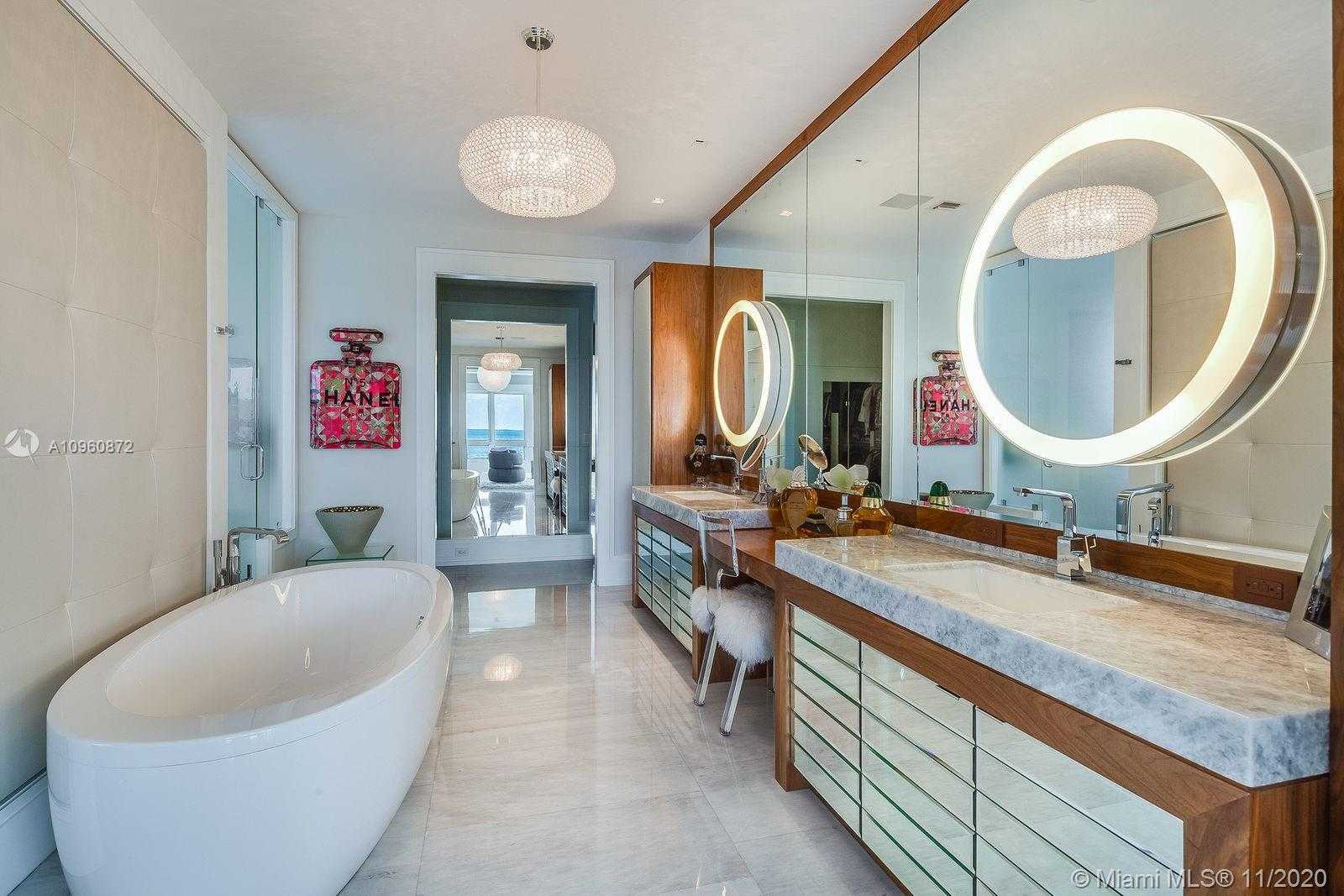 Small Image of 6875 SUNRISE DR, Coral Gables Number 16