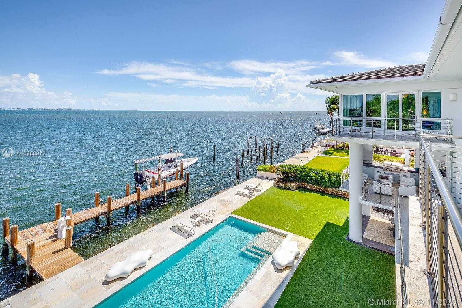 Small Image of 6875 SUNRISE DR, Coral Gables Number 2