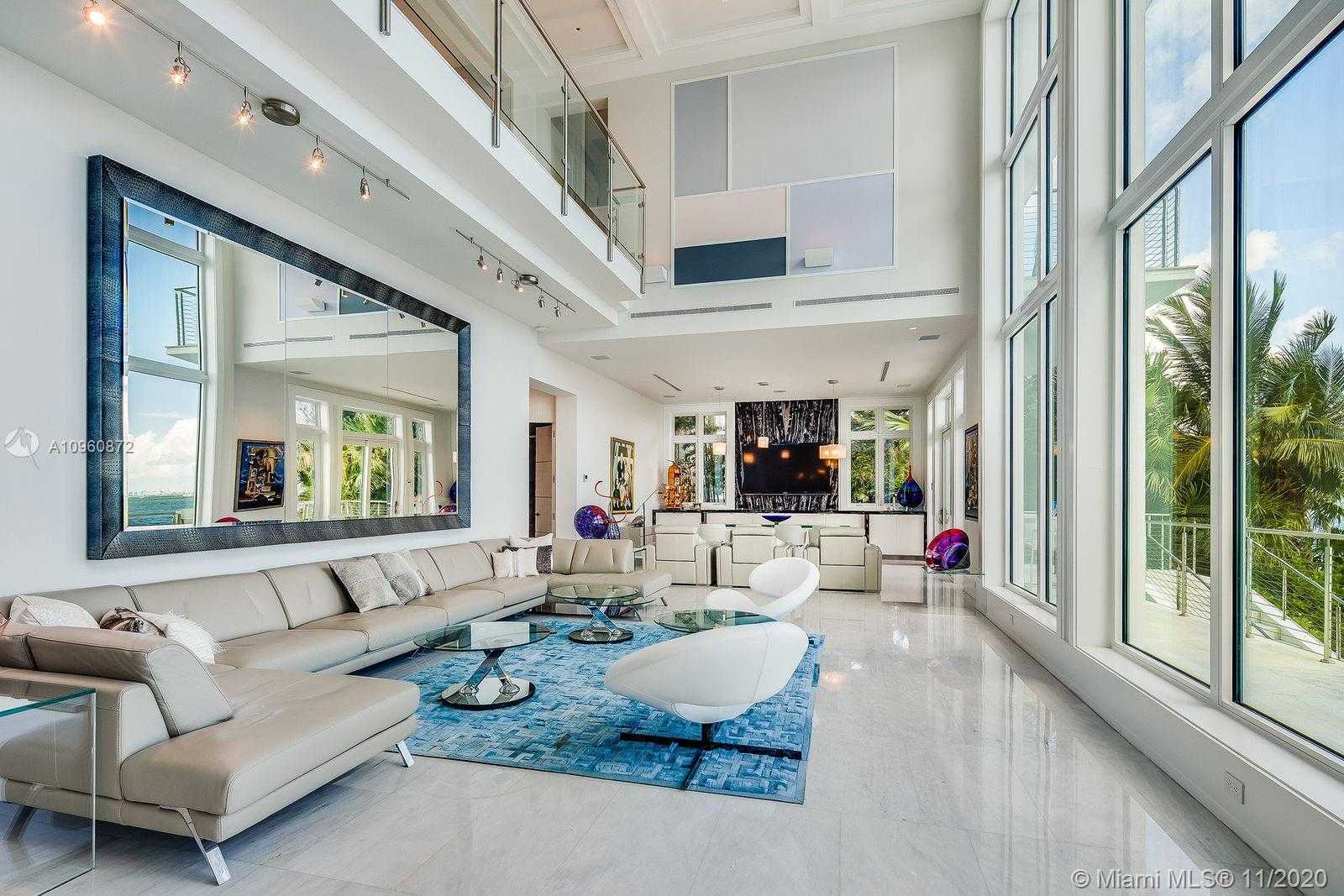 Small Image of 6875 SUNRISE DR, Coral Gables Number 3