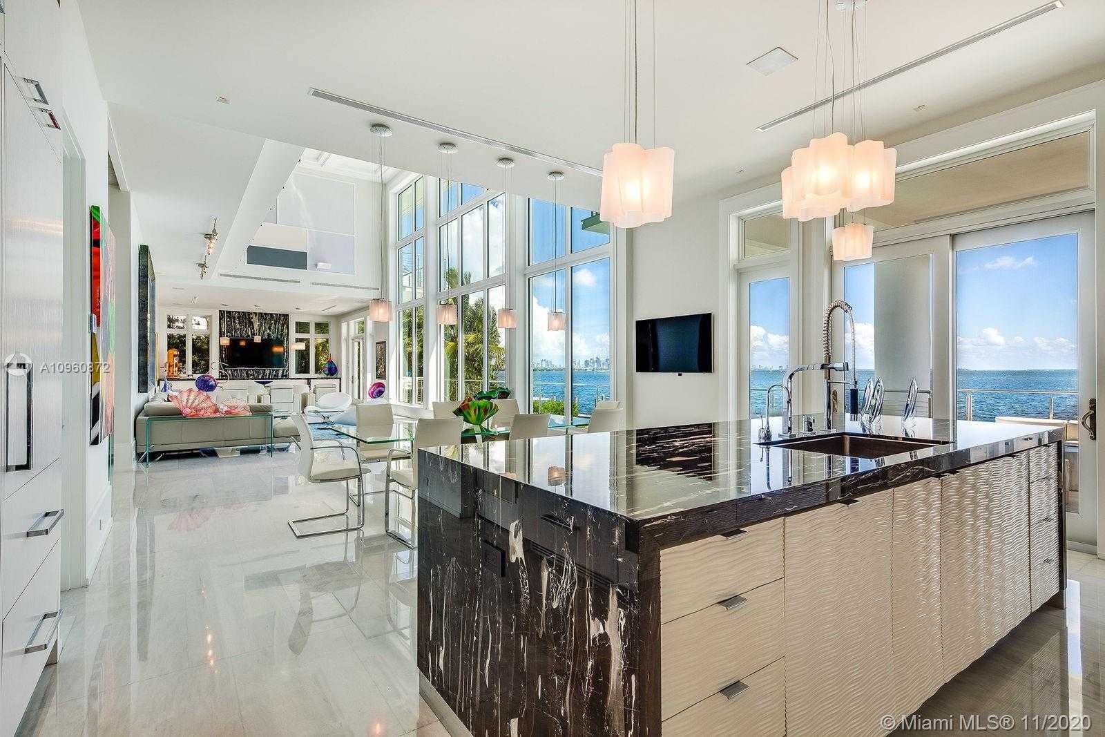 Small Image of 6875 SUNRISE DR, Coral Gables Number 9