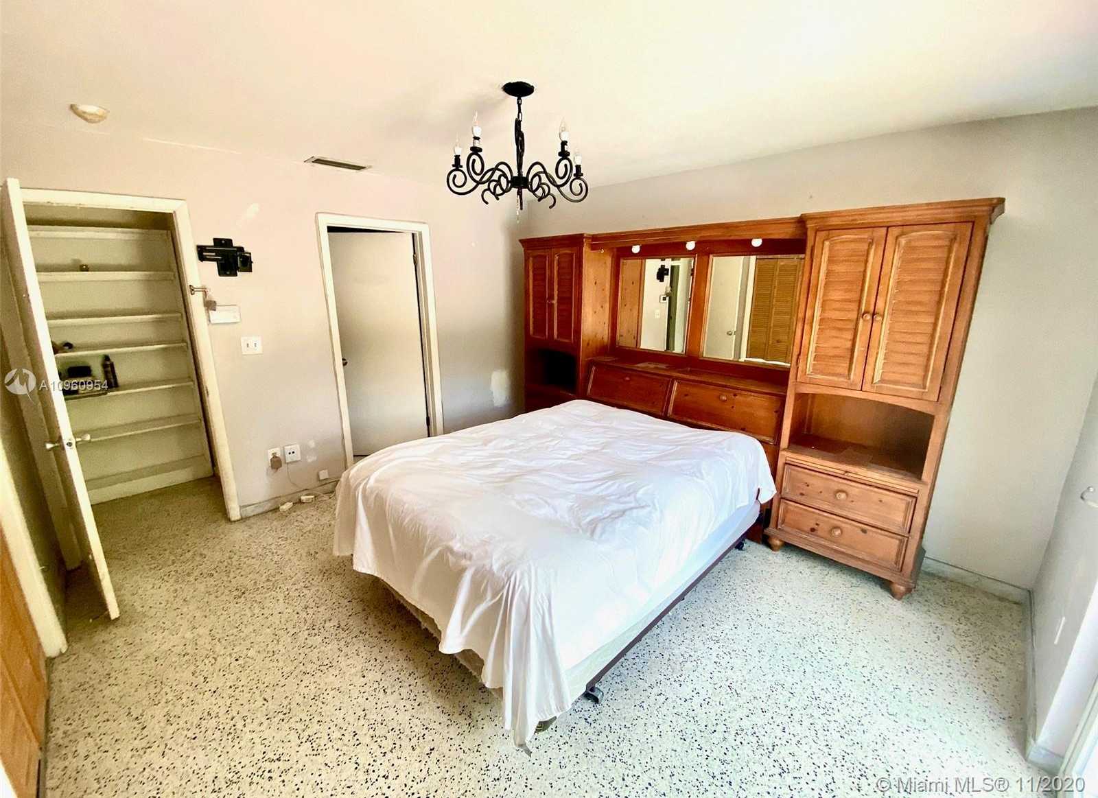 Small Image of 6210 SOUTH WEST 38TH ST, Miami Number 13