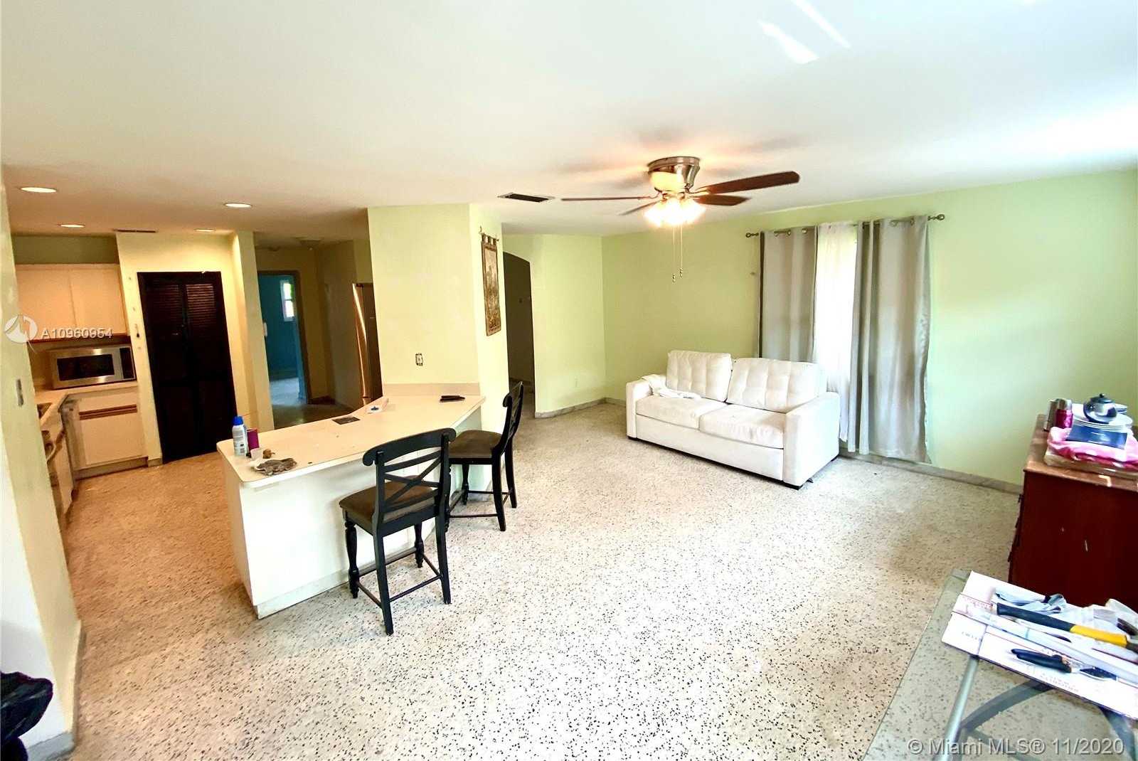 Small Image of 6210 SOUTH WEST 38TH ST, Miami Number 3