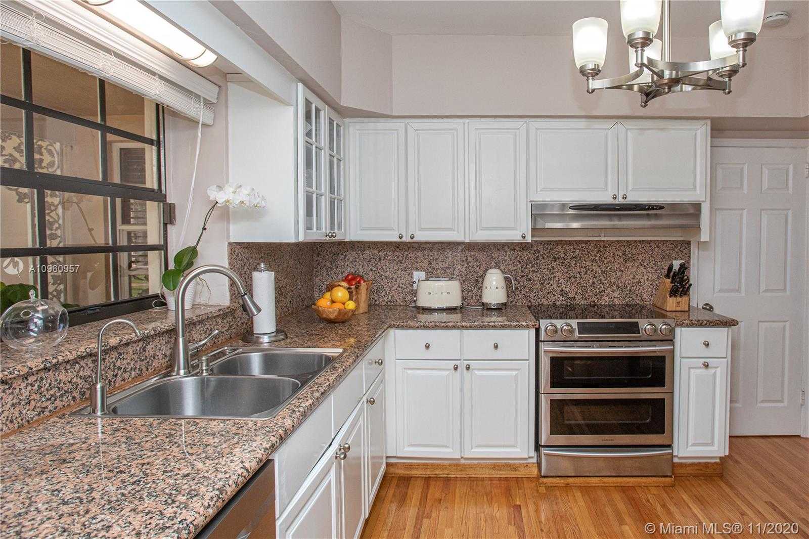 Small Image of 1037 MALAGA AVE, Coral Gables Number 22