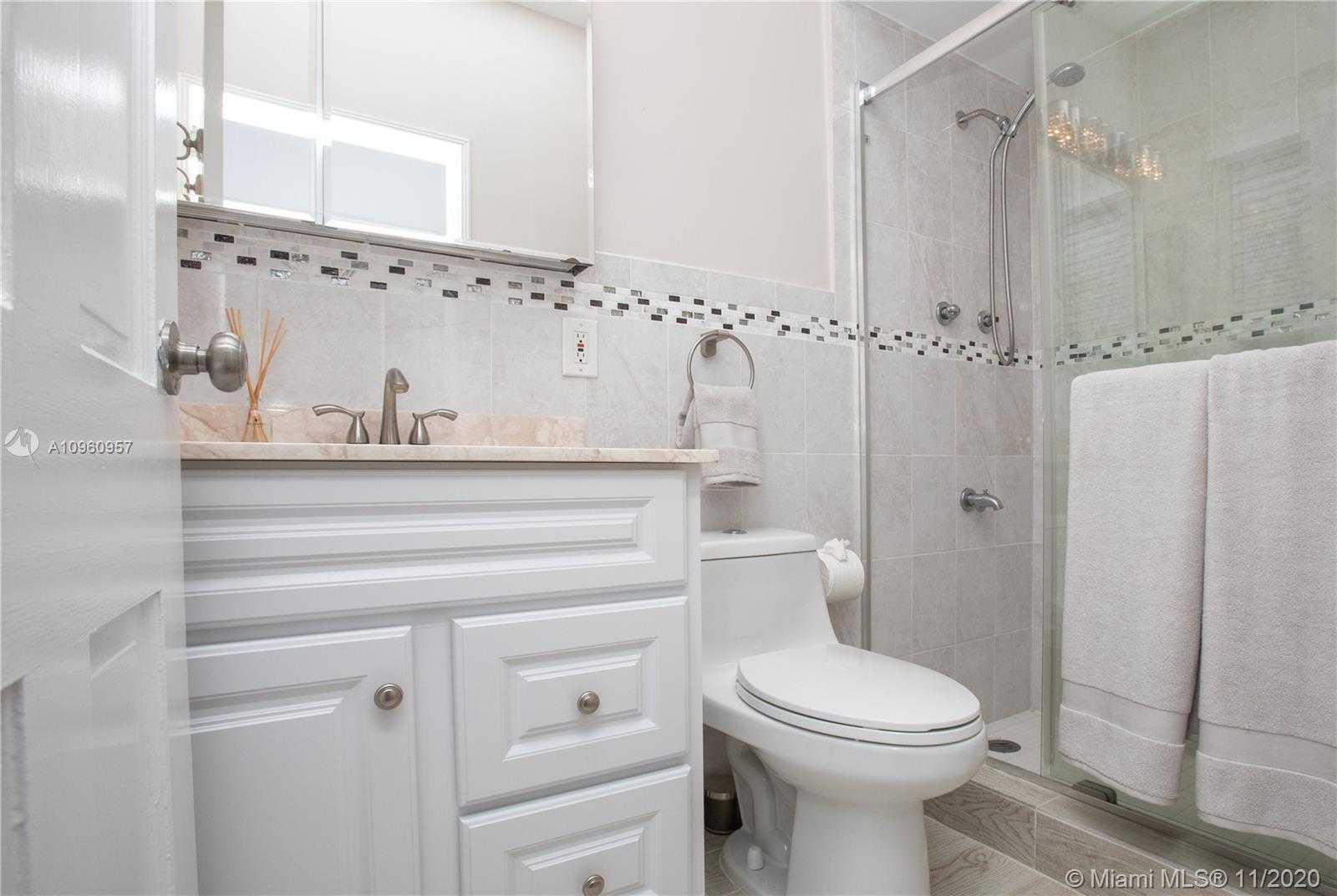 Small Image of 1037 MALAGA AVE, Coral Gables Number 26